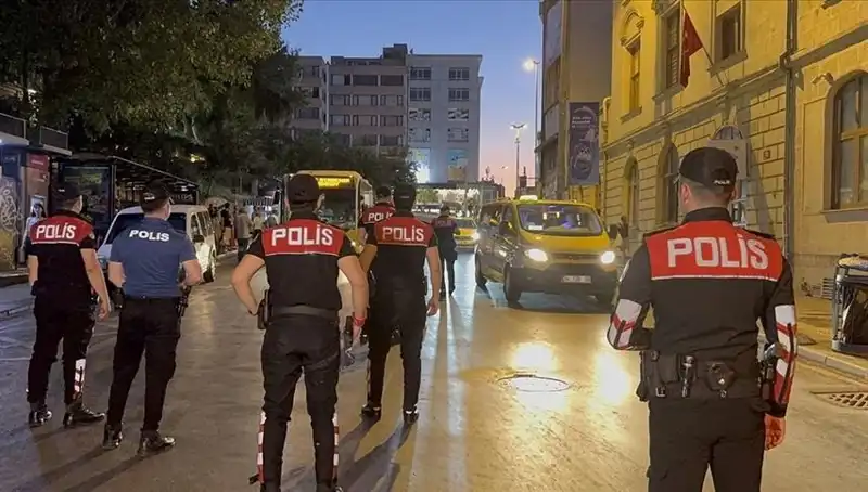 Megakentte Asayiş Operasyonu: Yüzlerce Gözaltı Alındı!