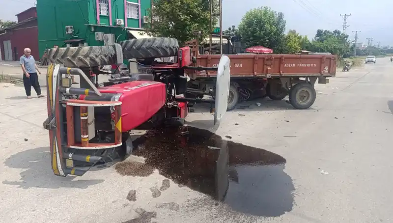 Otomobil ile Traktör Çarpıştı: Kaza Sonrası İki Kişi Yaralandı