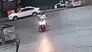 İstanbul'da AVM'ye Yapılan Silahlı Saldırı, Nefesleri Kesti