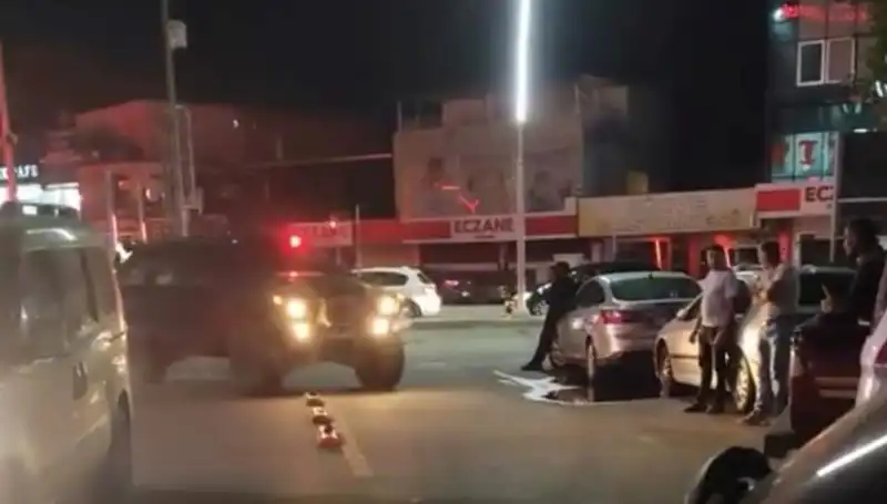 Kardeşini Bıçakla Yaralayan Annesini Koruyan Genç, Felakete Davetiye Çıkardı