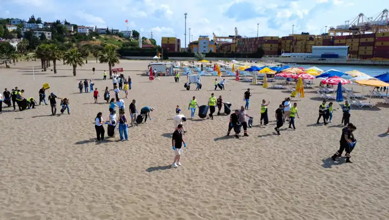 Yaz Tatilinde Plajlarda Çevre Temizliği: Sıfır Atık İçin Bir Adım Daha