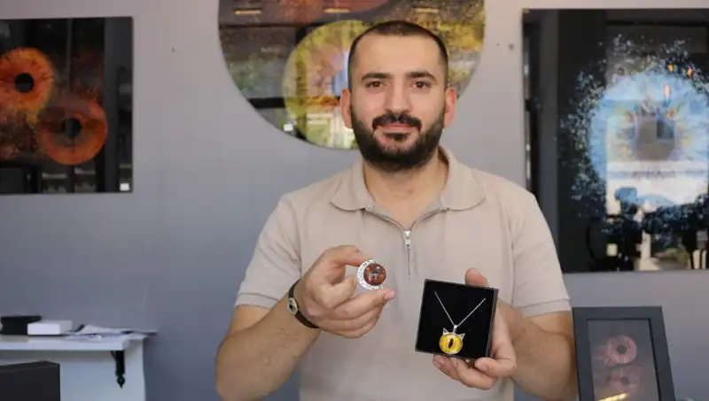 Işık Oyunları: Iris Fotoğraflarını Sanata Dönüştüren Yenilikçi Proje