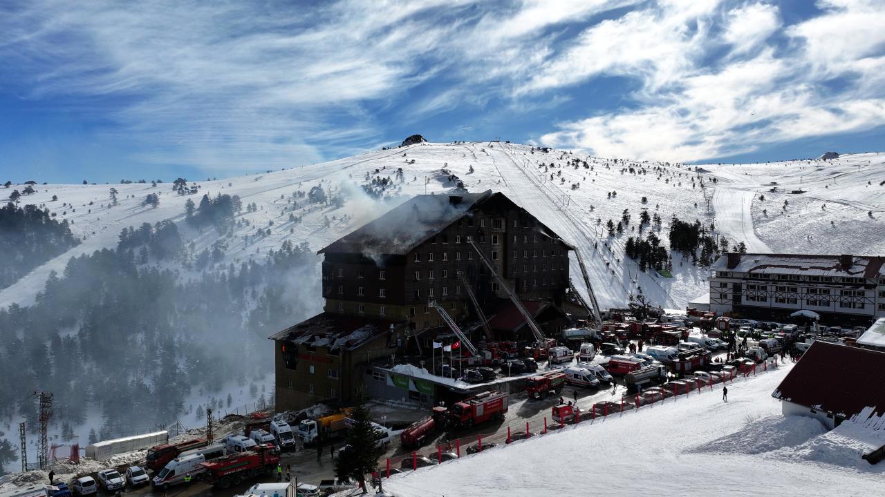 Bolu Belediyesi, Yanan Otele Uygunluk Belgesi Verdi!