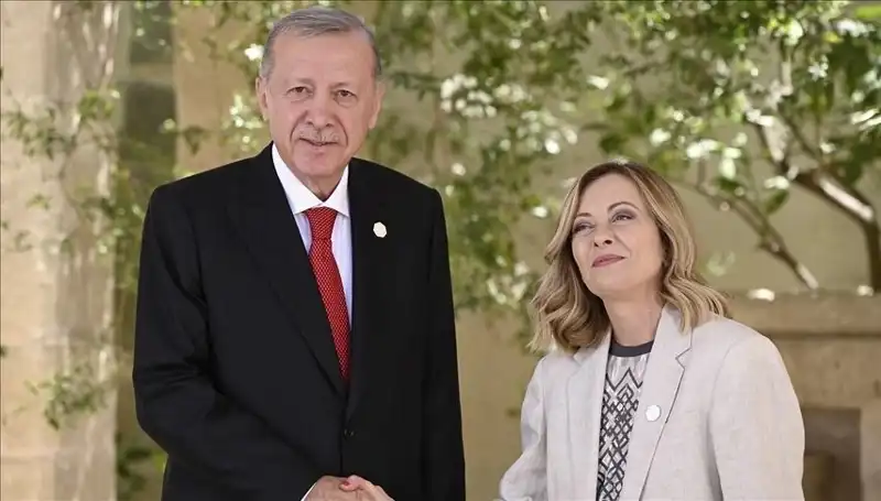 İstanbul'da Akdeniz Zirvesi: Erdoğan İtalya ve Libya Başbakanları ile Buluşuyor
