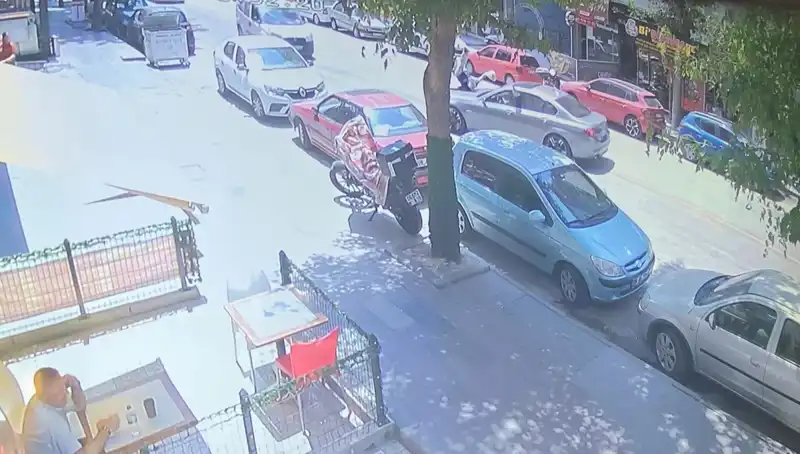 Karşıdan Karşıya Geçerken Araba Çarpması: Korkutan Kaza Detayları Ortaya Çıktı