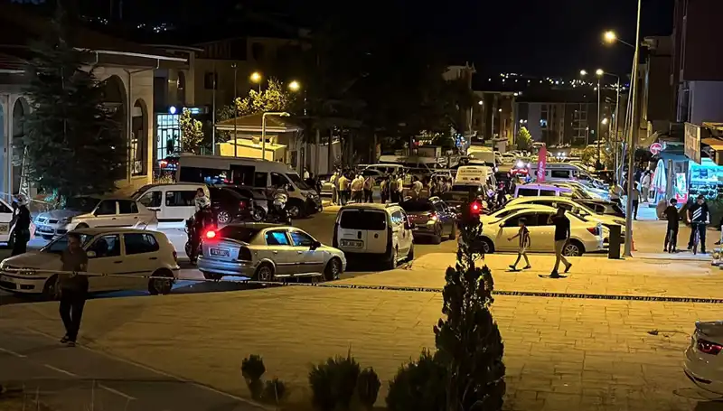 İki Aile Arasında Kanlı Kavga: 1'i Ağır 3 Yaralı