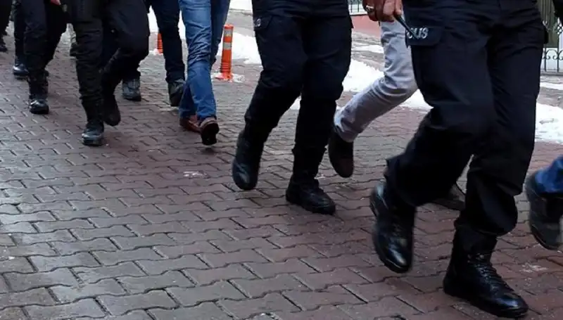 Antalya’da Silah Kaçakçılarına Ulaşan Operasyon: Detaylar Ortaya Çıkıyor