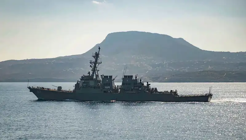 ABD, Yunanistan'da Donanma Üssünü Kale Haline Getirdi