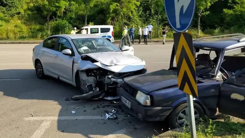 Görele'de Feci Kaza: Sürücü Araç Camından Fırladı ve Hayatını Kaybetti