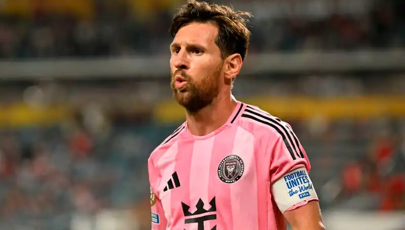 Messi’nin İlk Maçında Beraberlik: Direkten Dönen Kader Şutu