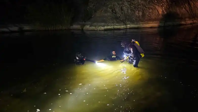 Çaya Düşen Kızını Kurtarmaya Çalışan Baba, İkisi Birden Tragedyaya Uğradı