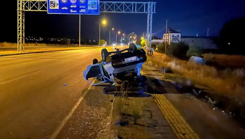 TIR'ın Sıkıştırdığı Otomobil Takla Attı: Şoke Edici Kaza ve Sonrası!
